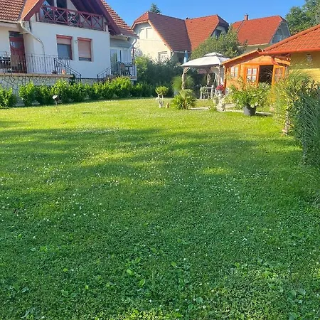 Rege Apartman Alsoors Exterior photo