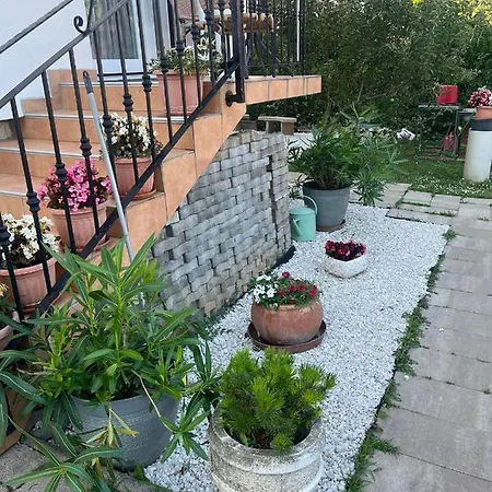 Rege Apartman Alsoors Exterior photo